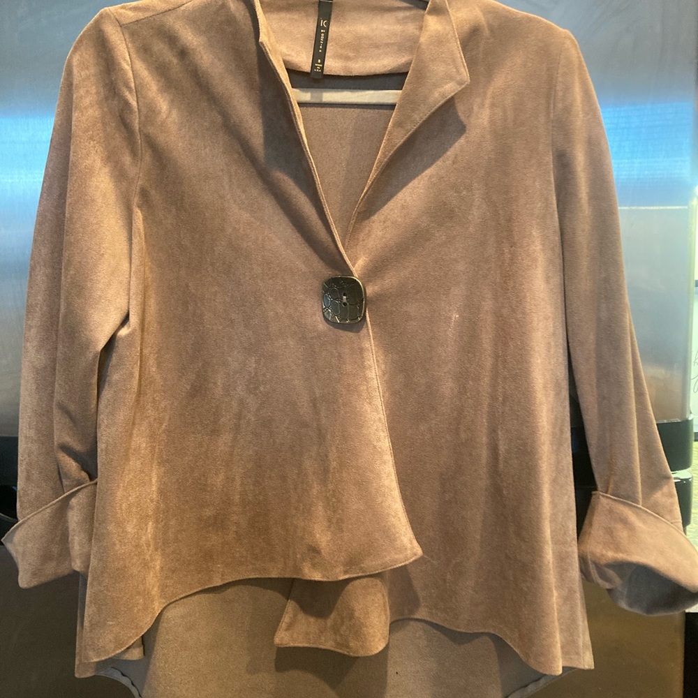 Gorgeous faux, cappuccino suede swing jacket
